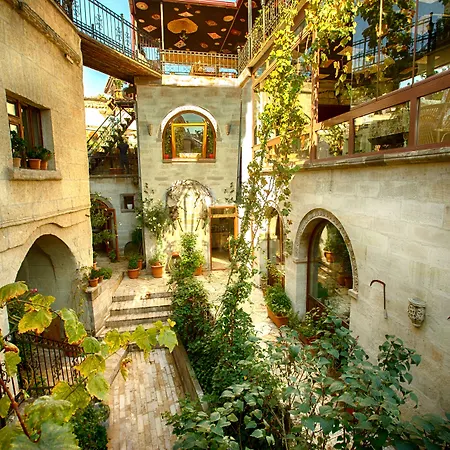 מלון Hidden Cave גורמה