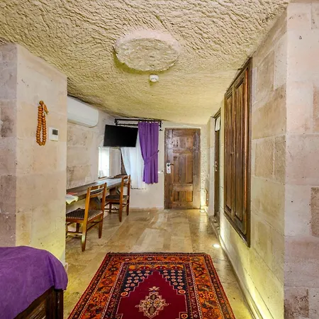 מלון Hidden Cave גורמה