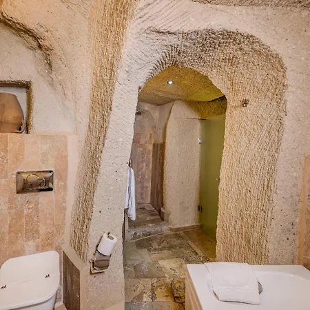 Hidden Cave 3*