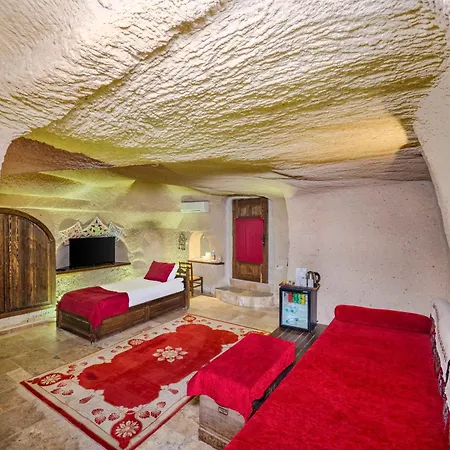 Hidden Cave גורמה