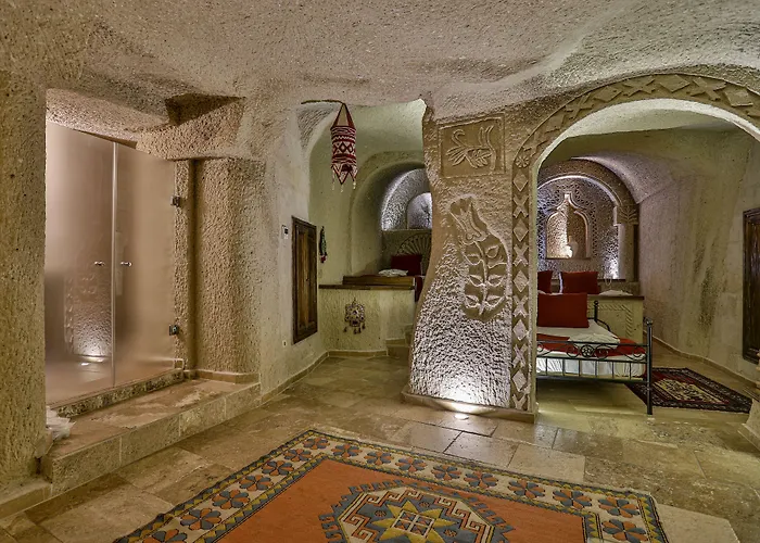 Hidden Cave Hotel 3*